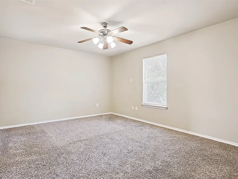819 Parkplace Rdg — Photo 10