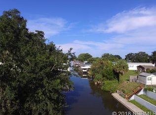 195 Randle Ave, Oak Hill, FL 32759