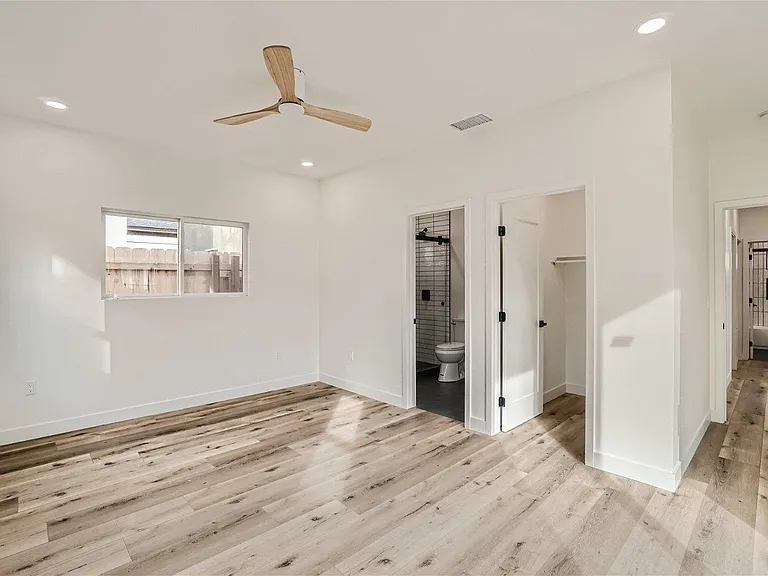6264 Stewart St — Photo 16