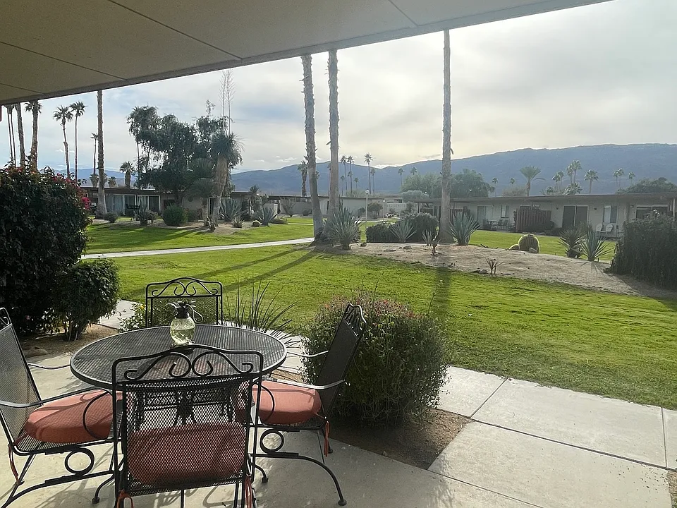 3158 Club Cir E #44