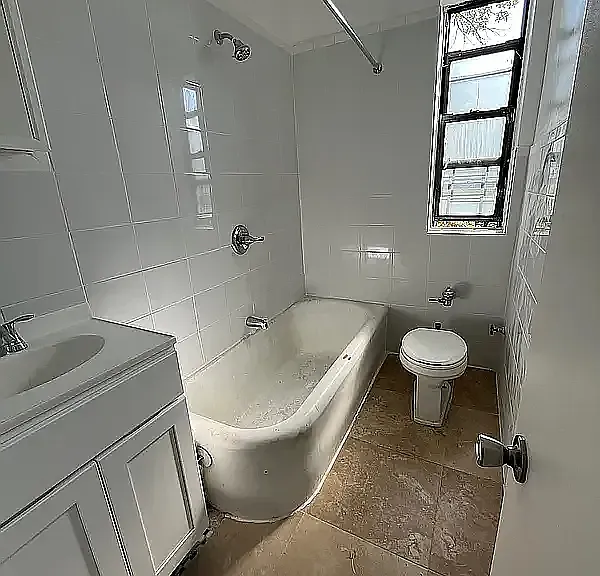 1401 Ocean Ave #4E — Photo 6