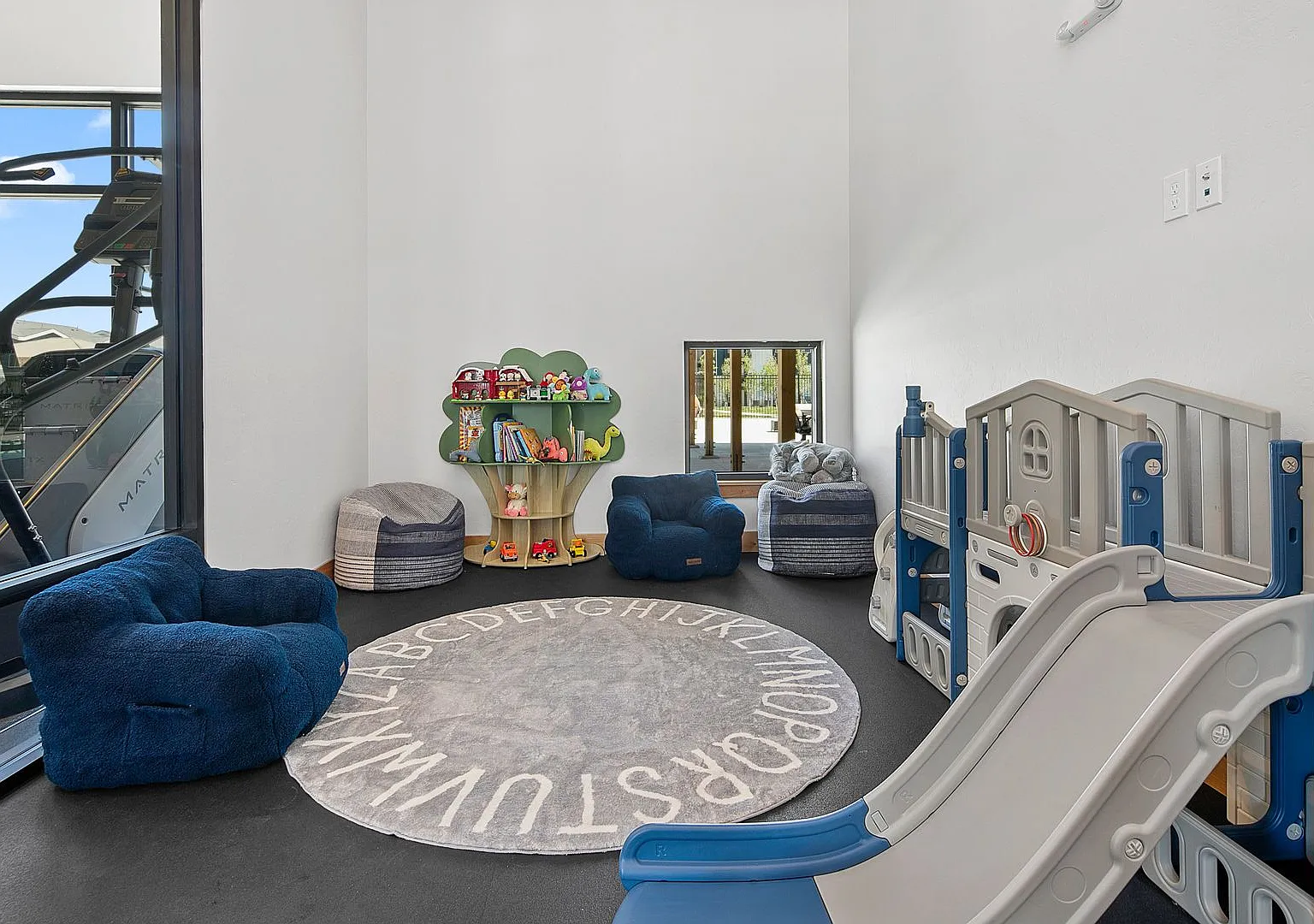 The Wesley Apartments & Townhomes — Photo 3