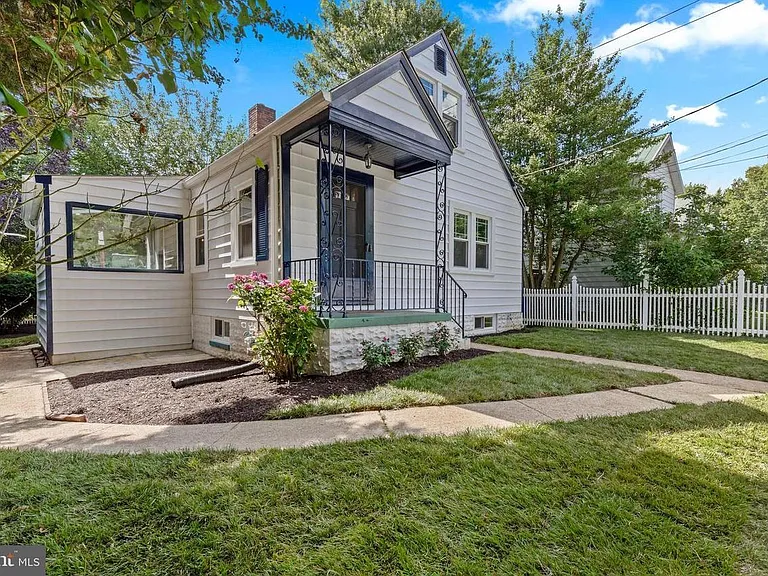 408 S Cleveland St — Photo 6