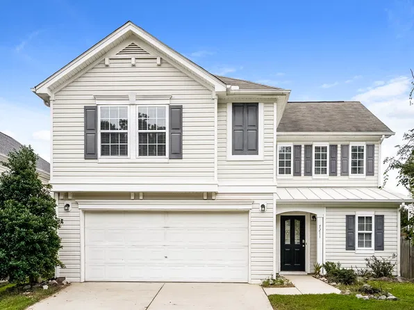 7211 Great Laurel Dr, Raleigh, NC 27616