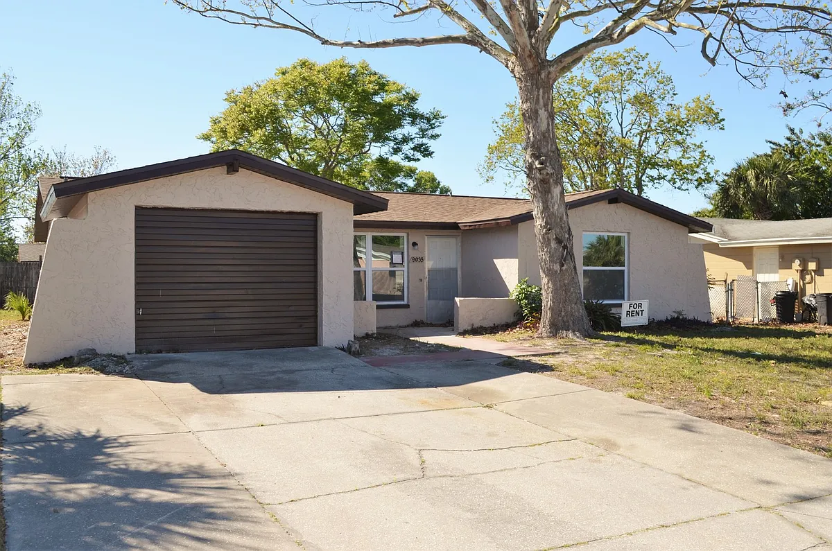 Building Photo - 9035 Cochise Ln