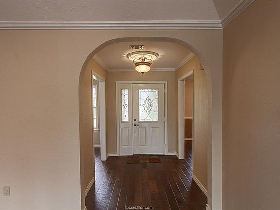 2nd image of 9900 Brookwood Ln