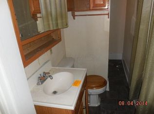 914 Gaston Ave, Cambridge, OH 43725