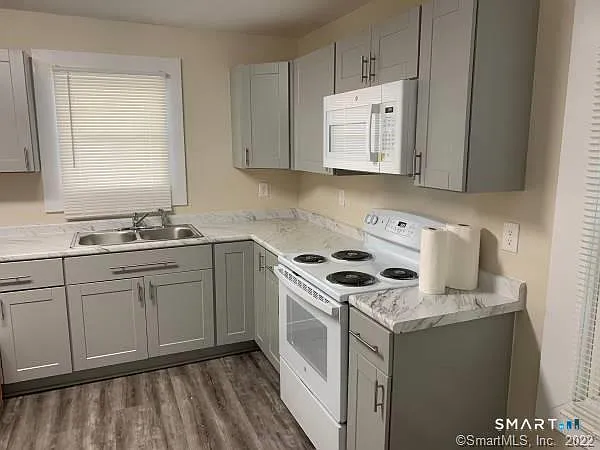 211 W Thames St #1 — Photo 2