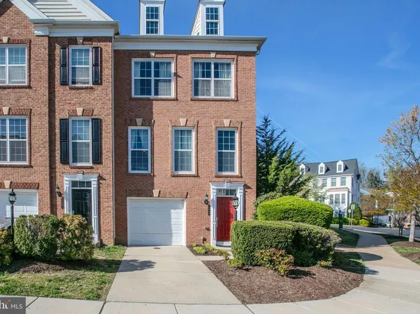 2449 Brookmoor Ln, Woodbridge, VA 22191