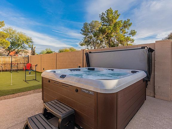 New 8 Person Hot Tub