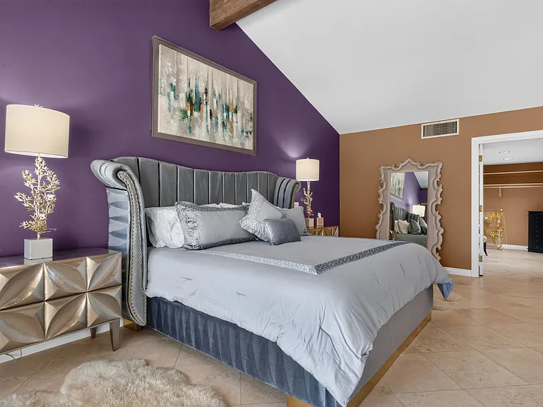 216 W Kavenish Dr — Photo 18