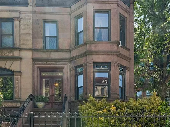 954 Park Pl #1, Brooklyn, NY 11213