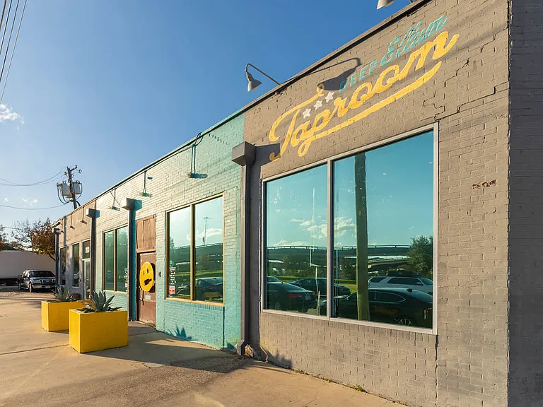 Deep Ellum Taproom