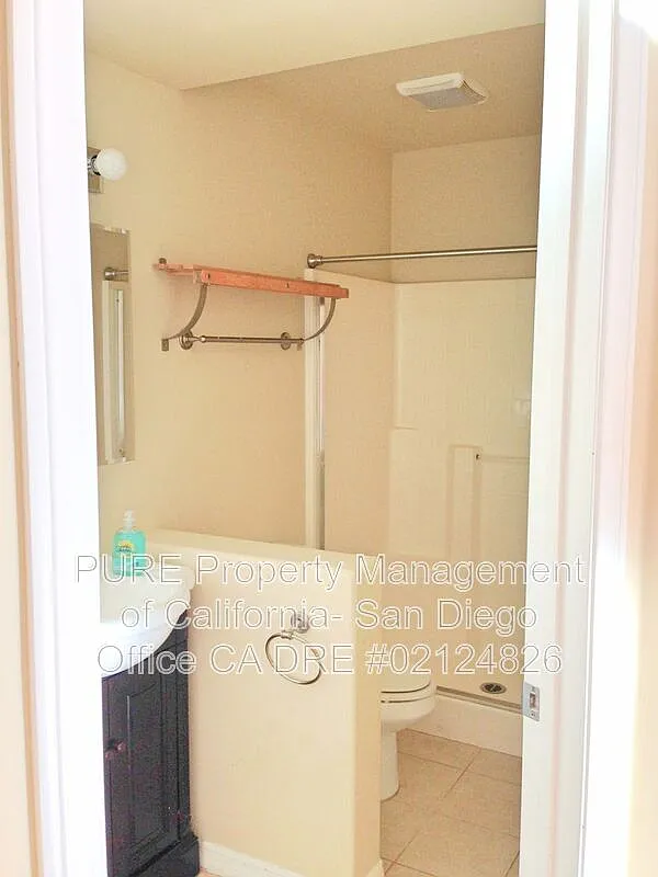 2 bed, 2.0 bath, 820 sqft, $2,895 — Photo 2