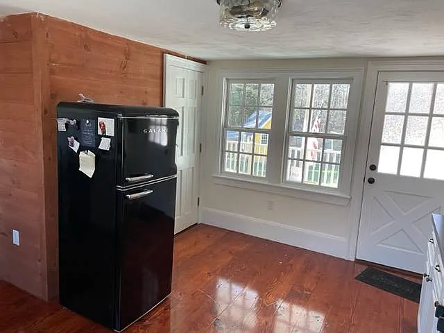 1 bed, 900 sqft, $1,595 — Photo 3