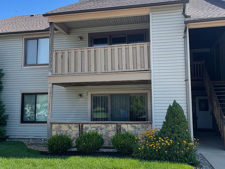 Second floor Unit