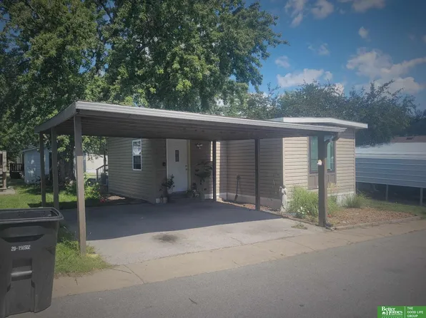 12838 Aurora Plz #220, Omaha, NE 68164