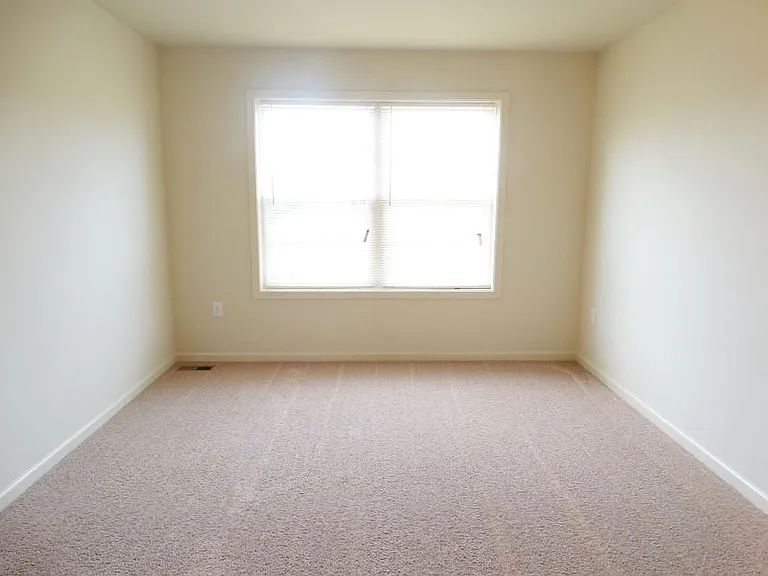 123 Kenneth Dr — Photo 10