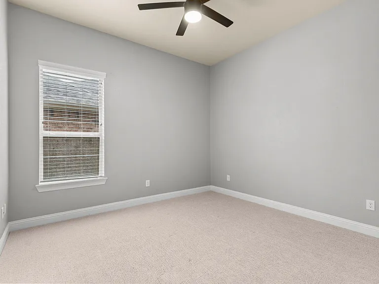 12426 Cumberland Dr — Photo 39