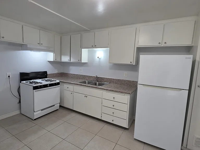 192 Fillmore St #192 — Photo 12