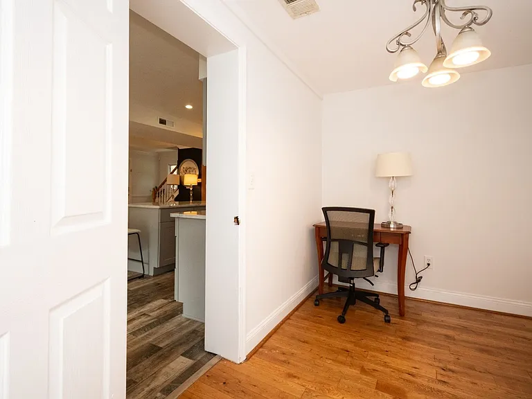 1012 E West Hwy — Photo 15