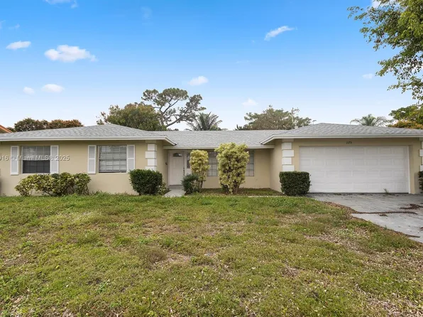 1175 Wynnedale Rd, West Palm Beach, FL 33417