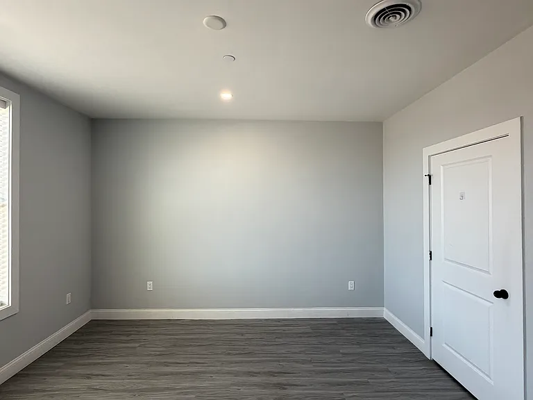 255 Washington Ave #31 — Photo 8