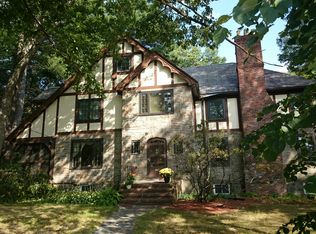 116 Lagrange St, Brookline, MA 02467