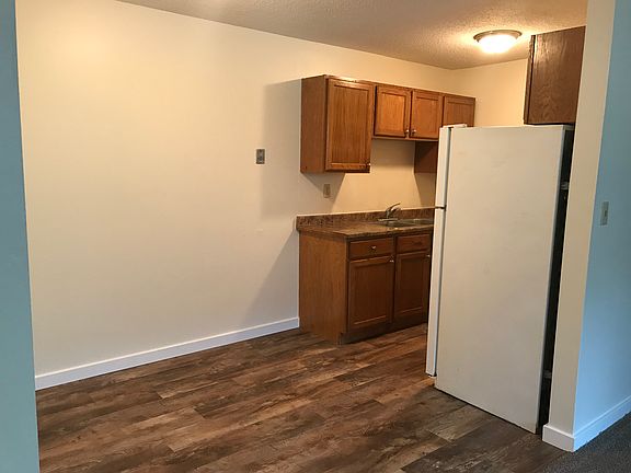 4th image of 2601 Garfield Ave APT 106