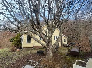 1450 Big Windfall Rd, Lansing, NC 28643