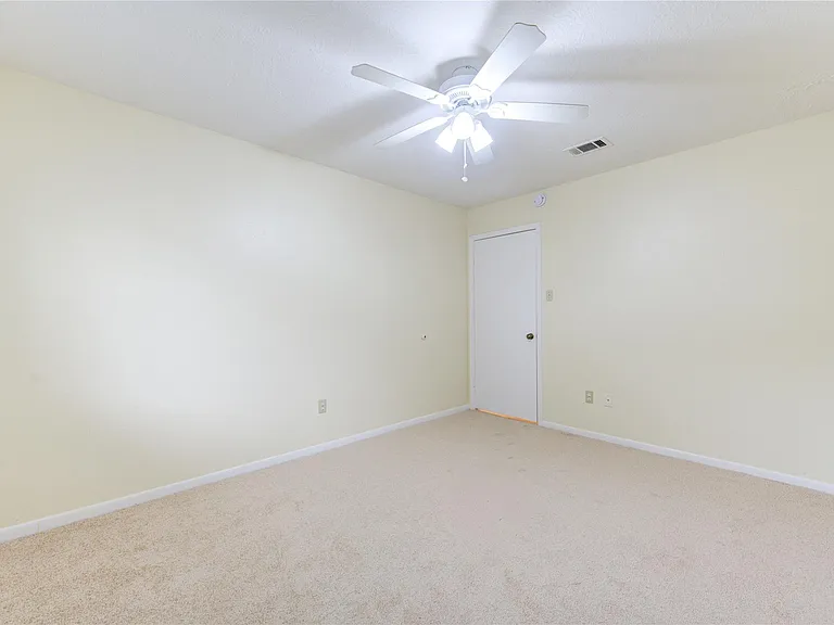 12810 Chaseland Ln — Photo 29