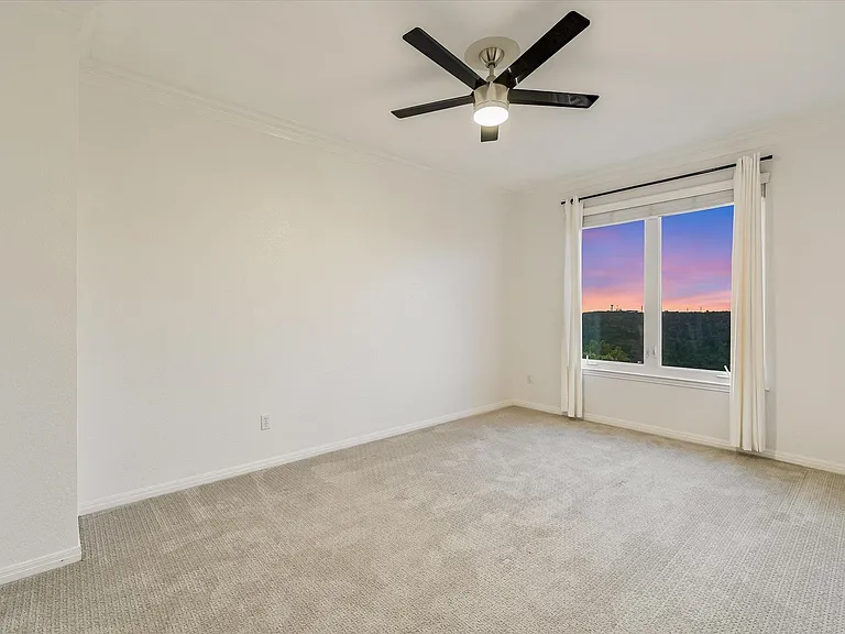 5506 Merrywing Cir — Photo 32