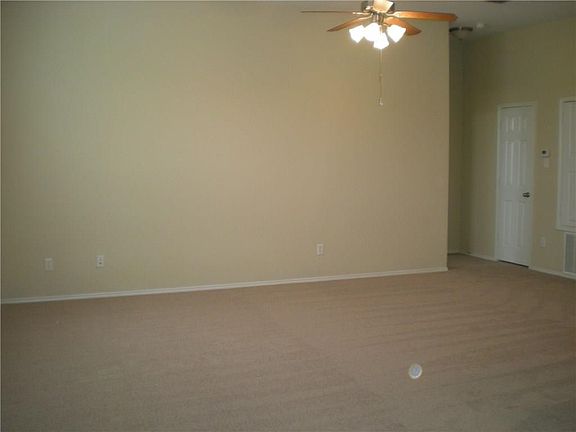 5th image of 112 Birdbrook Dr