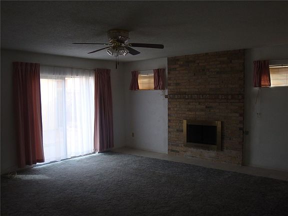 4th image of 824 Mont Blanc Dr