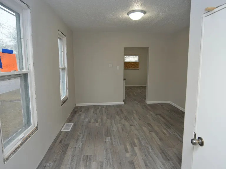 501 N 4th St — Photo 3
