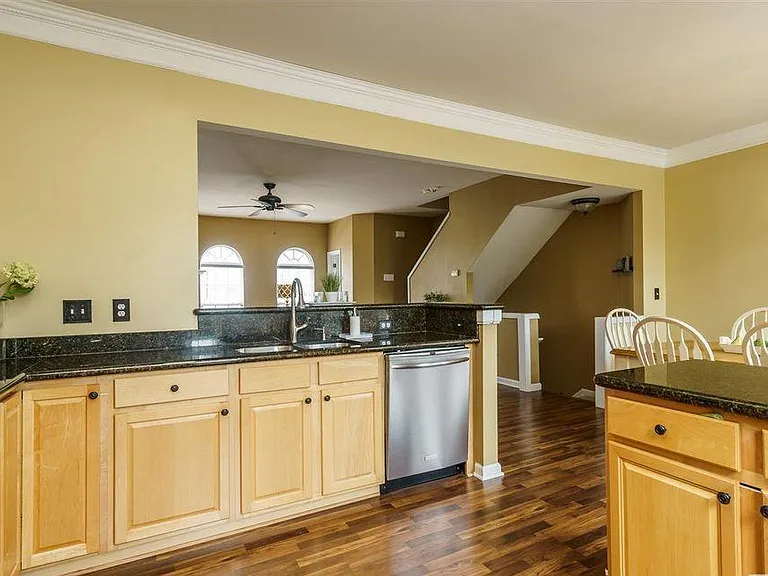209 Ruby Walk Dr — Photo 8