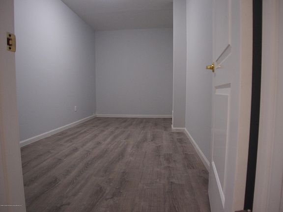 4th image of 216 Sneden Ave #B
