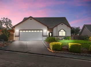 1045 Mockingbird Ln, Valley Springs, CA 95252