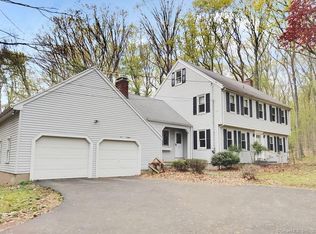 539 Clintonville Rd, North Haven, CT 06473