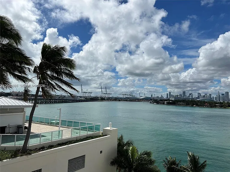 800 West Ave #808 — Photo 3