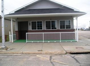 303 Main St, Hallam, NE 68368