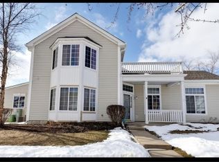 413 E Victoria Cir, North Aurora, IL 60542