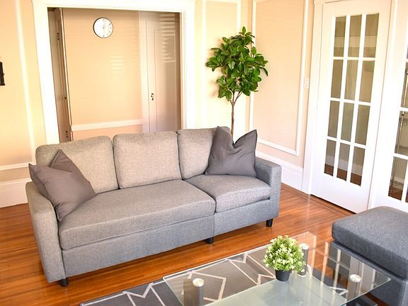 2nd image of 143 Duboce Ave