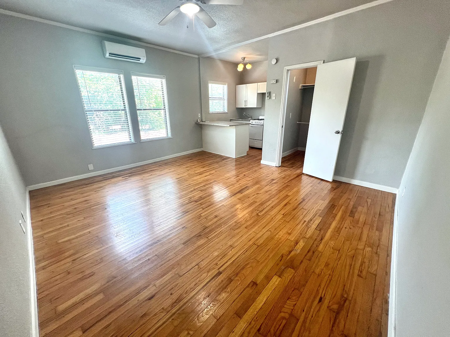 The Monte Apartments — Photo 2