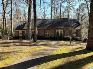 2615 Rillwood Rd, Vestavia, AL 35243