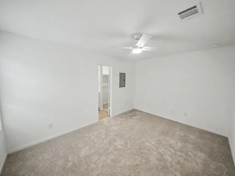 4835 Daisy Blossom — Photo 20