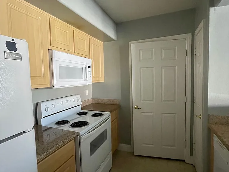 8000 W Badura Ave #2078 — Photo 10