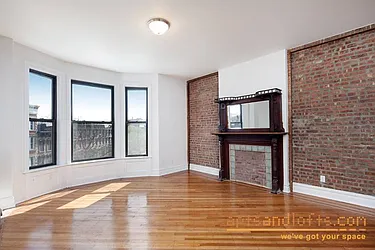 Rented by aptsandlofts.com