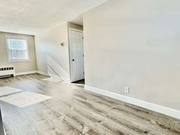 Shawomet Gardens Apartments — Photo 22