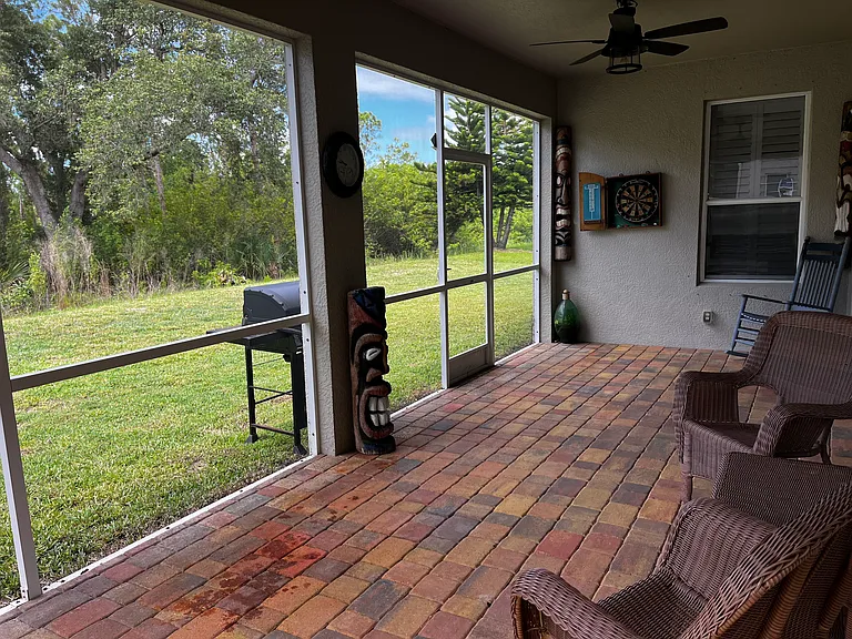 2319 Carnation Ct — Photo 7